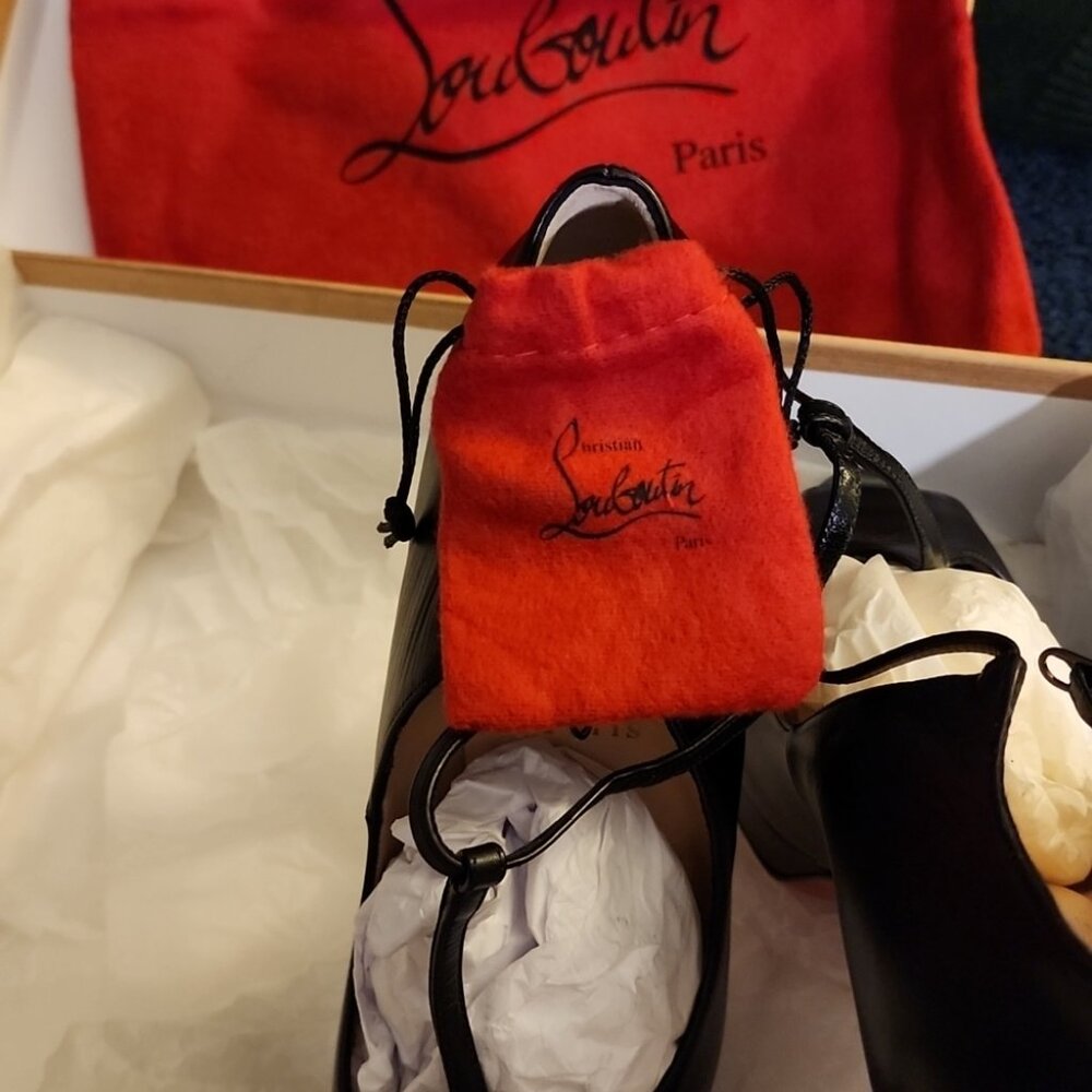 👠 - Picture 3 of 10